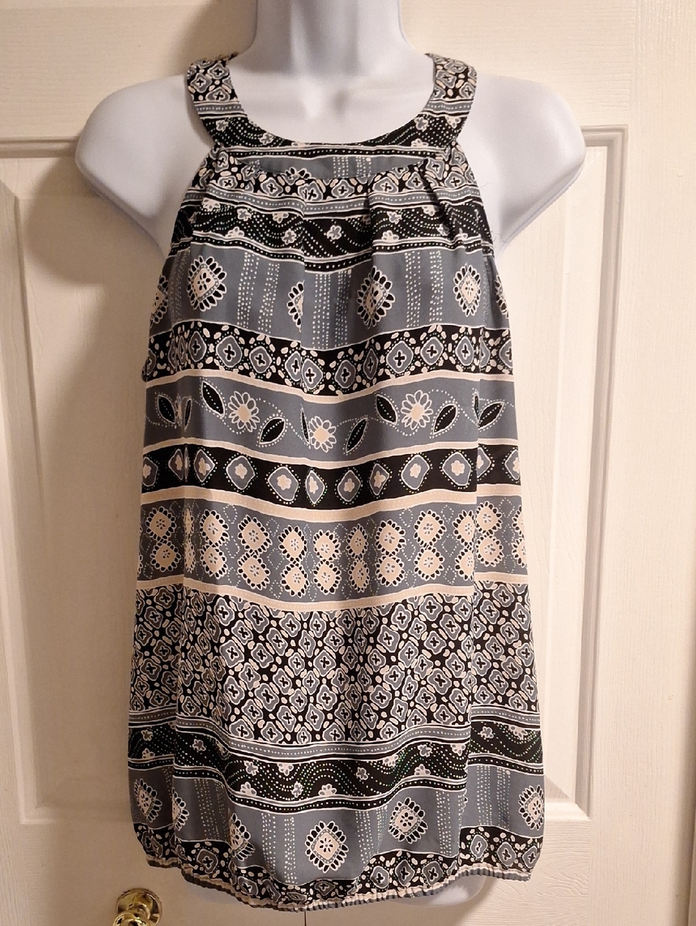 Loft Sleeveless Blouse Medium